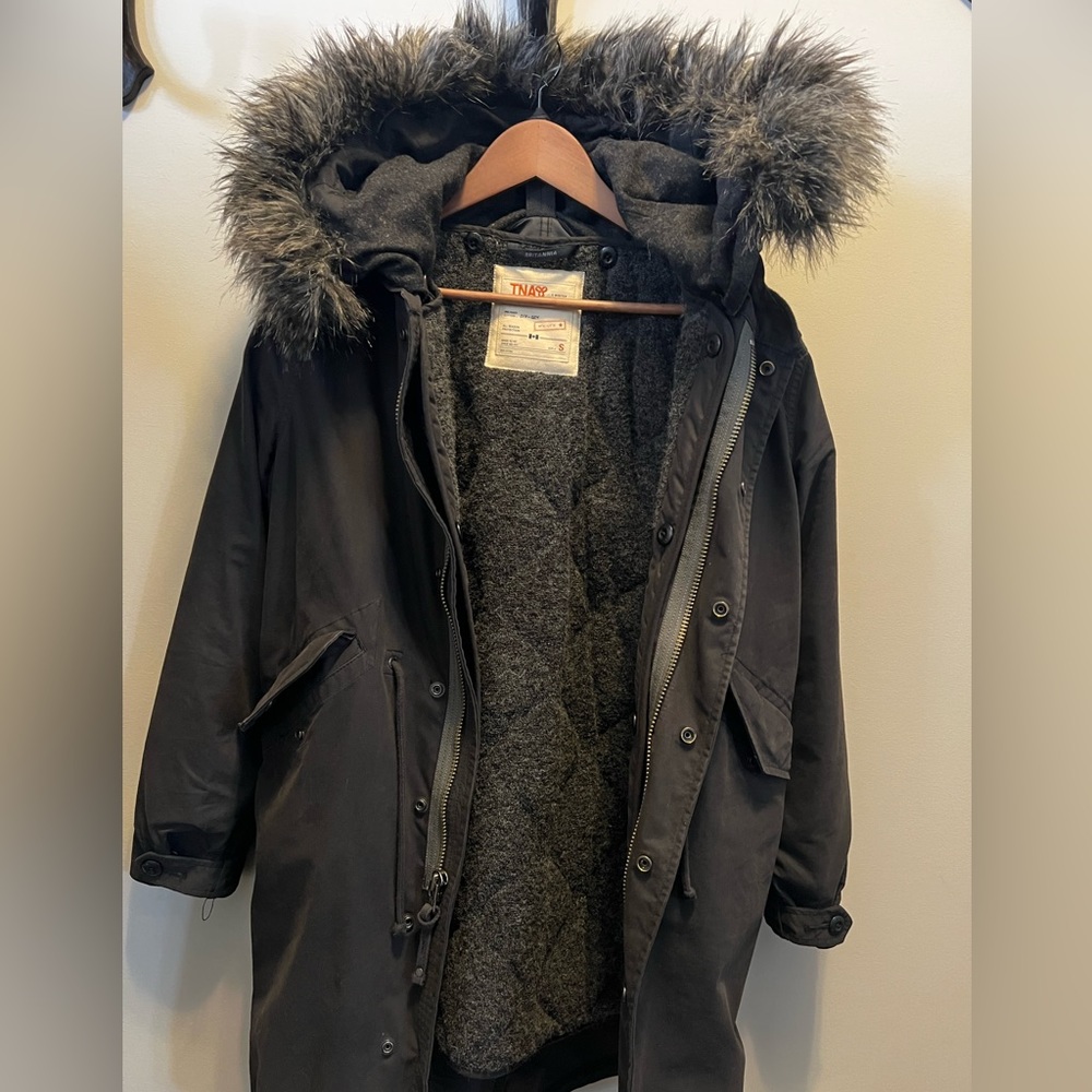Aritzia TNA Britannia Parka
